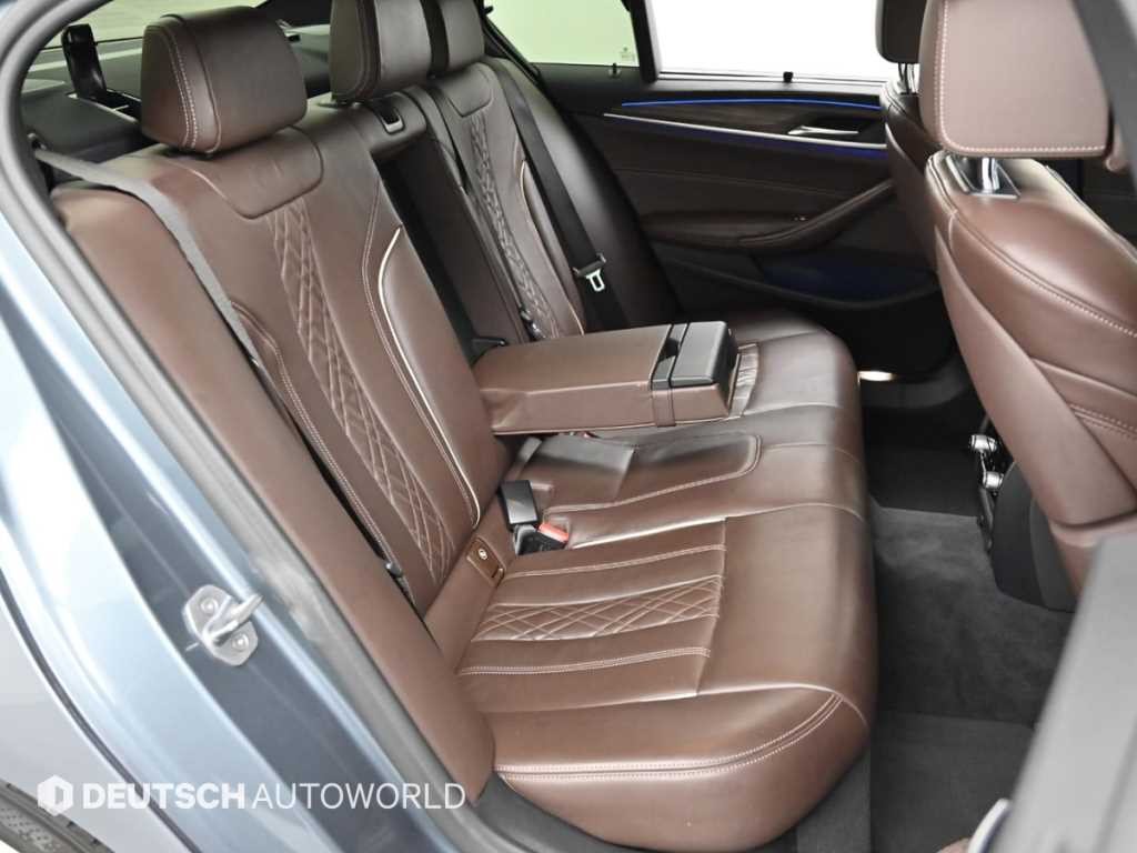 BMW 5시리즈 5시리즈 (G30) 530i xDrive M 스포츠 플러스 이미지 12