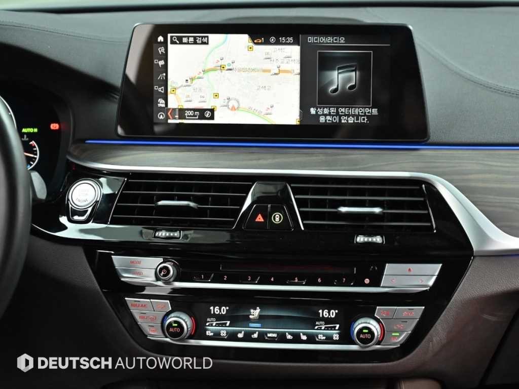 BMW 5시리즈 5시리즈 (G30) 530i xDrive M 스포츠 플러스 이미지 14