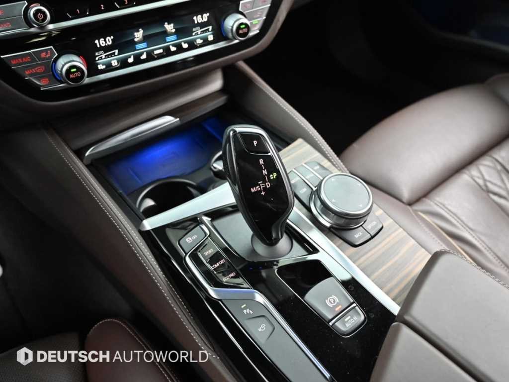 BMW 5시리즈 5시리즈 (G30) 530i xDrive M 스포츠 플러스 이미지 9