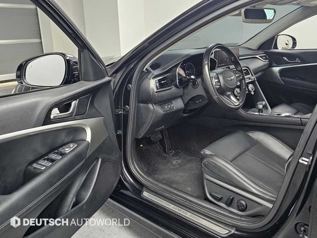 제네시스 G70 더 뉴 G70 가솔린 2.0T 4WD 기본형 이미지 11