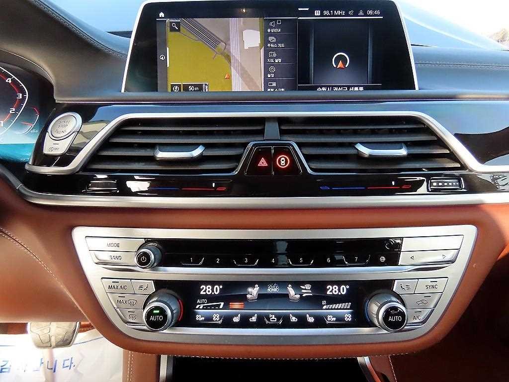 BMW 7시리즈 7시리즈 (G11) M760Li xDrive 이미지 13
