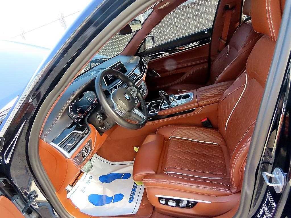BMW 7시리즈 7시리즈 (G11) M760Li xDrive 이미지 5