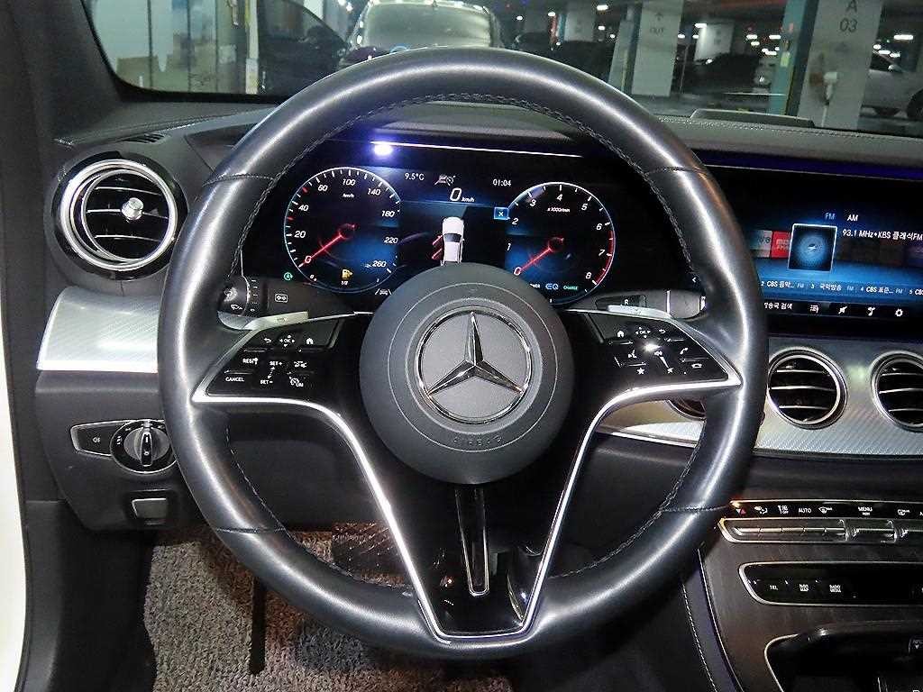 벤츠 E 클래스 E-클래스 W213 E350 4MATIC 아방가르드 이미지 8
