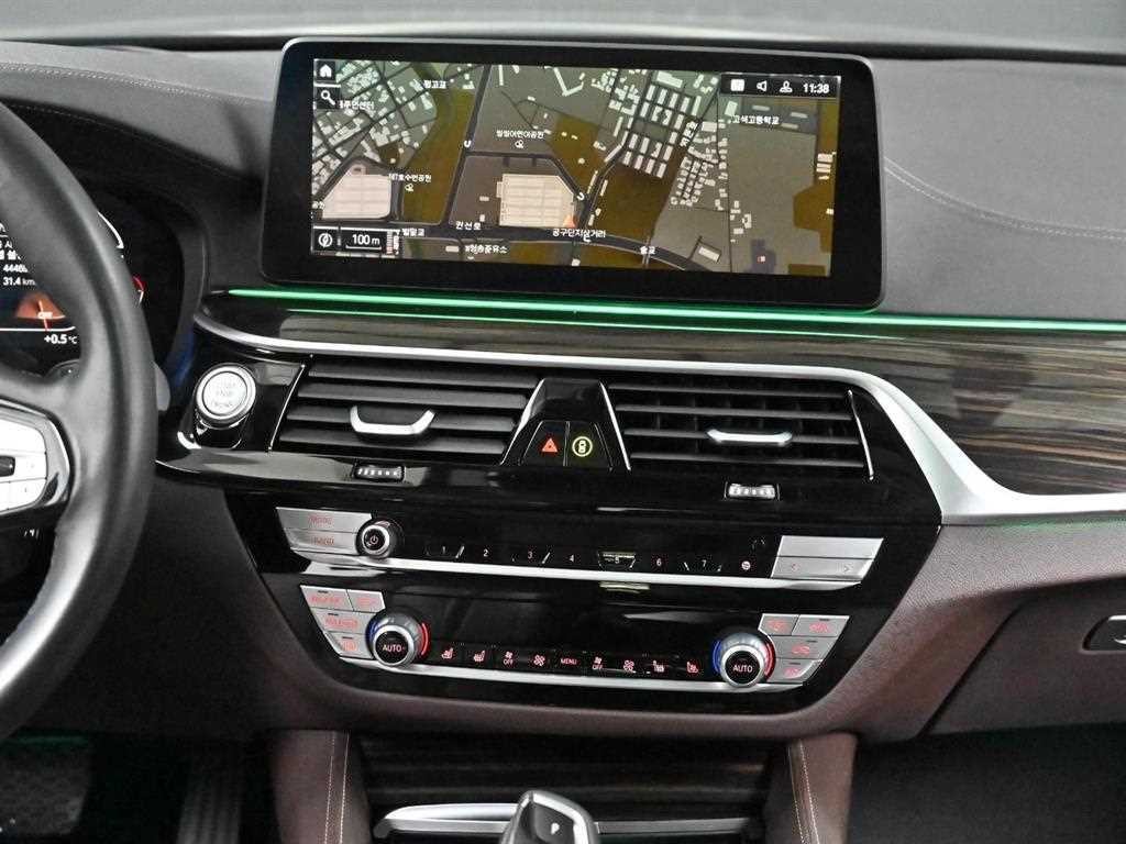 BMW 5시리즈 5시리즈 (G30) 523d 럭셔리 이미지 14