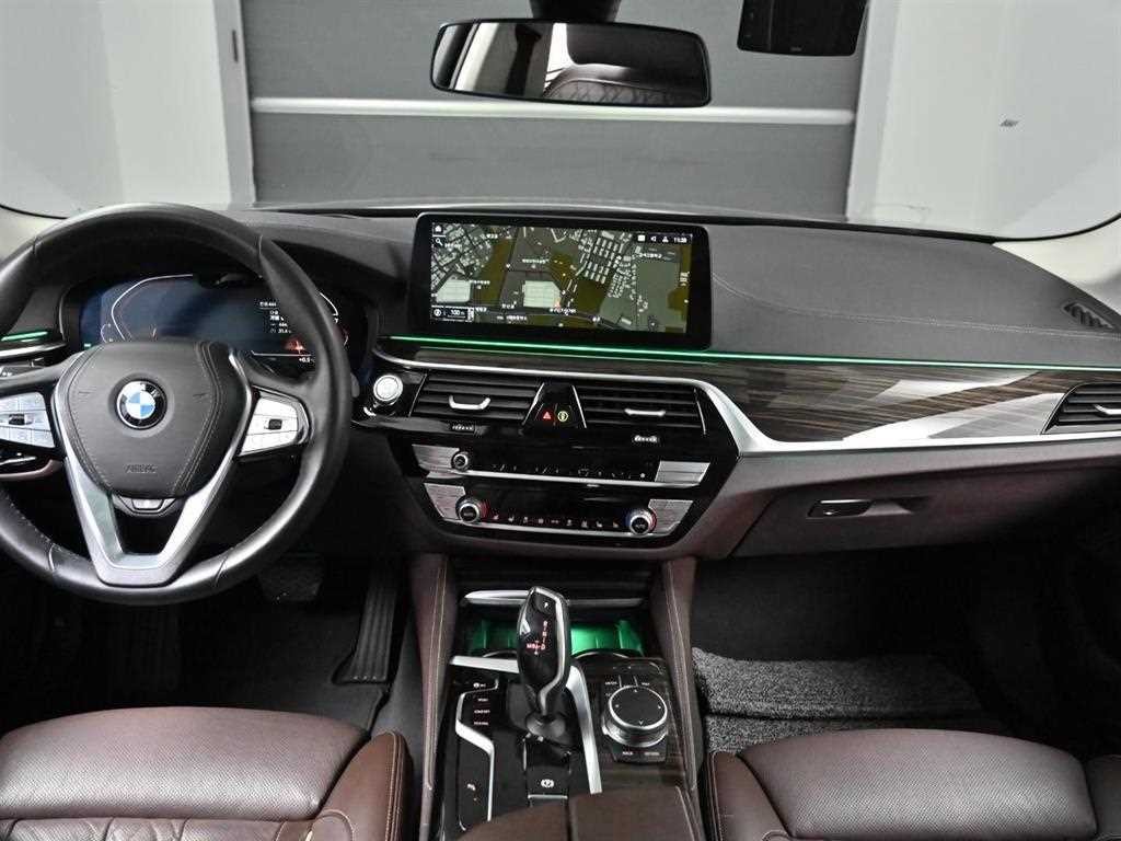 BMW 5시리즈 5시리즈 (G30) 523d 럭셔리 이미지 7