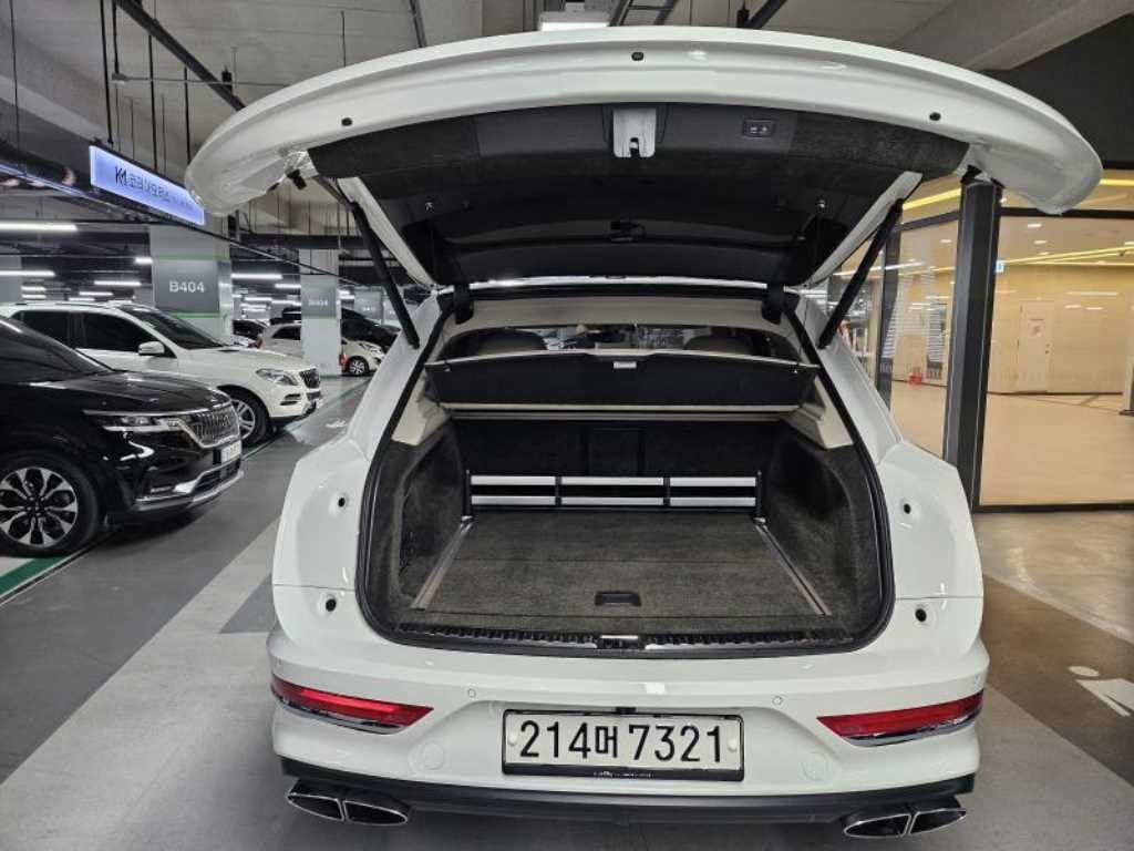 벤틀리 벤테이가 4.0 V8 이미지 19