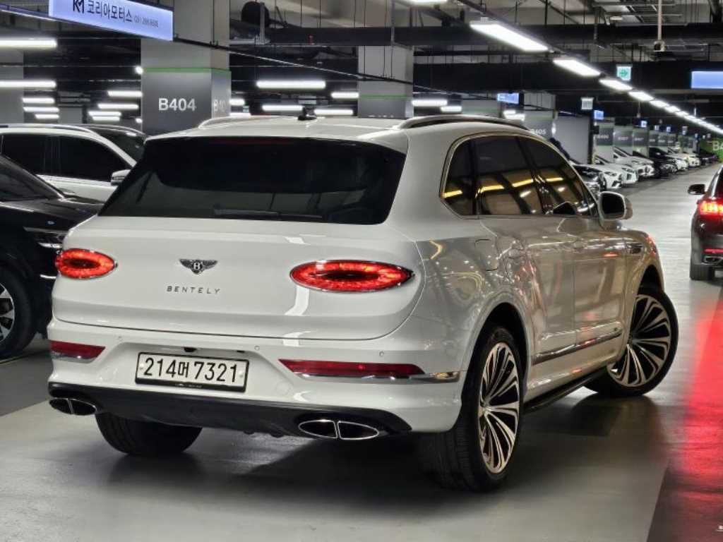 벤틀리 벤테이가 4.0 V8 이미지 4