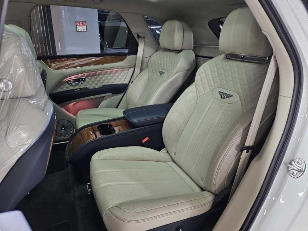 벤틀리 벤테이가 4.0 V8 이미지 7