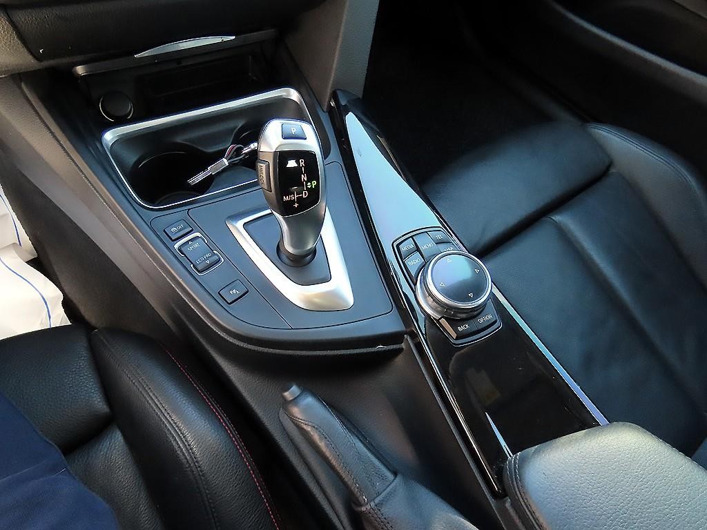 BMW 4시리즈 4시리즈 (F32) 420d xDRIVE 그란쿠페 스포츠 이미지 11