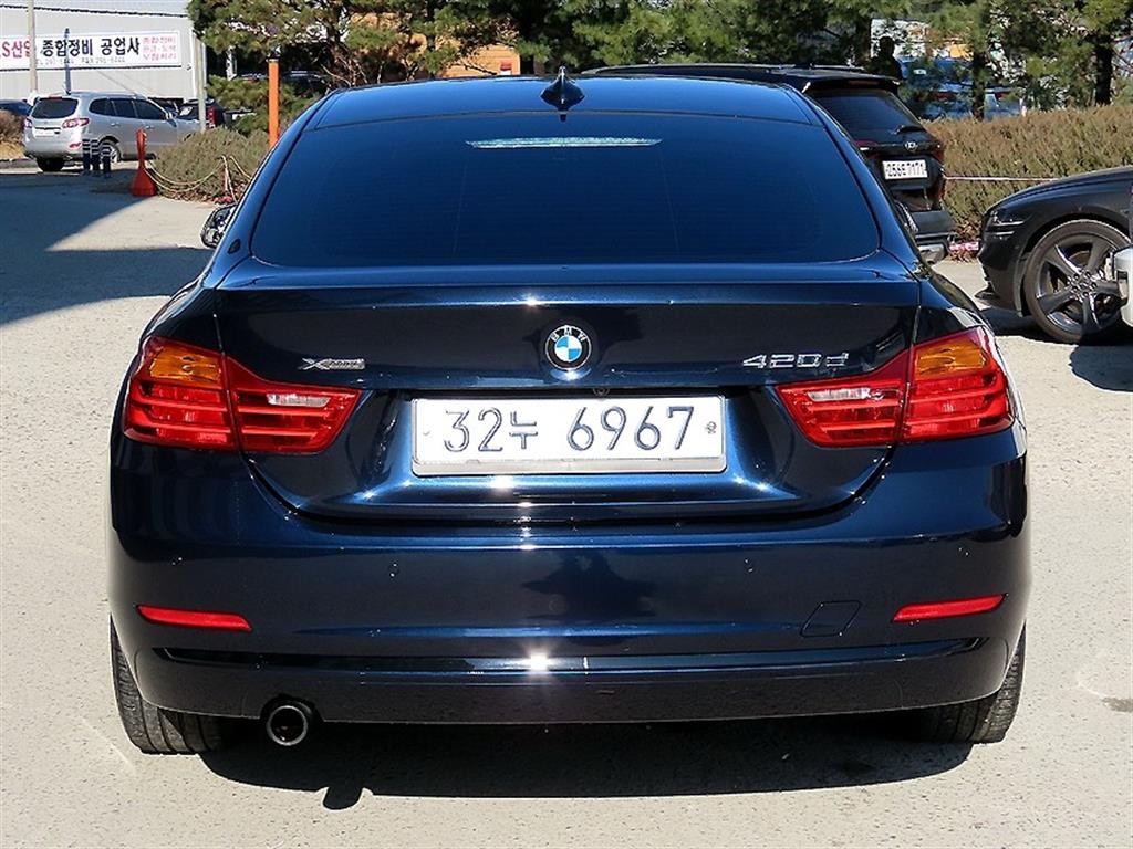 BMW 4시리즈 4시리즈 (F32) 420d xDRIVE 그란쿠페 스포츠 이미지 4