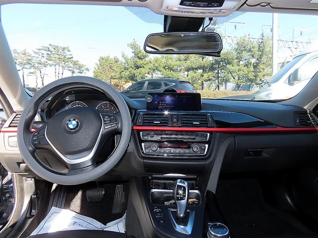 BMW 4시리즈 4시리즈 (F32) 420d xDRIVE 그란쿠페 스포츠 이미지 7