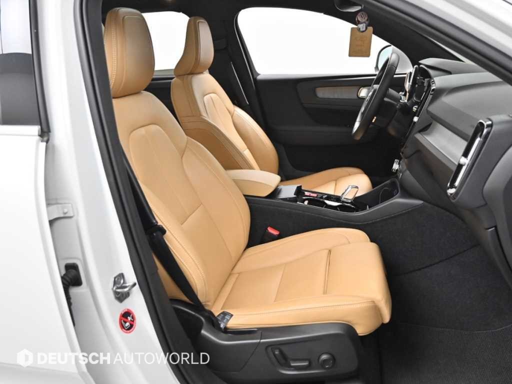 볼보 XC40 B4 AWD 인스크립션 이미지 10
