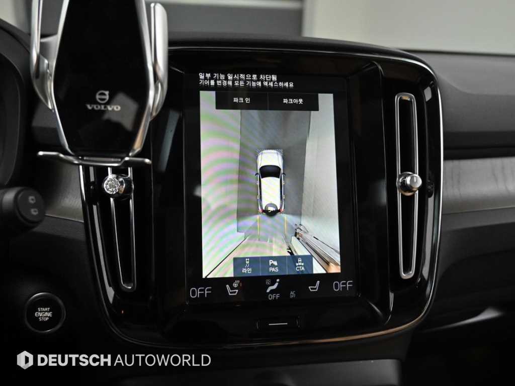 볼보 XC40 B4 AWD 인스크립션 이미지 15