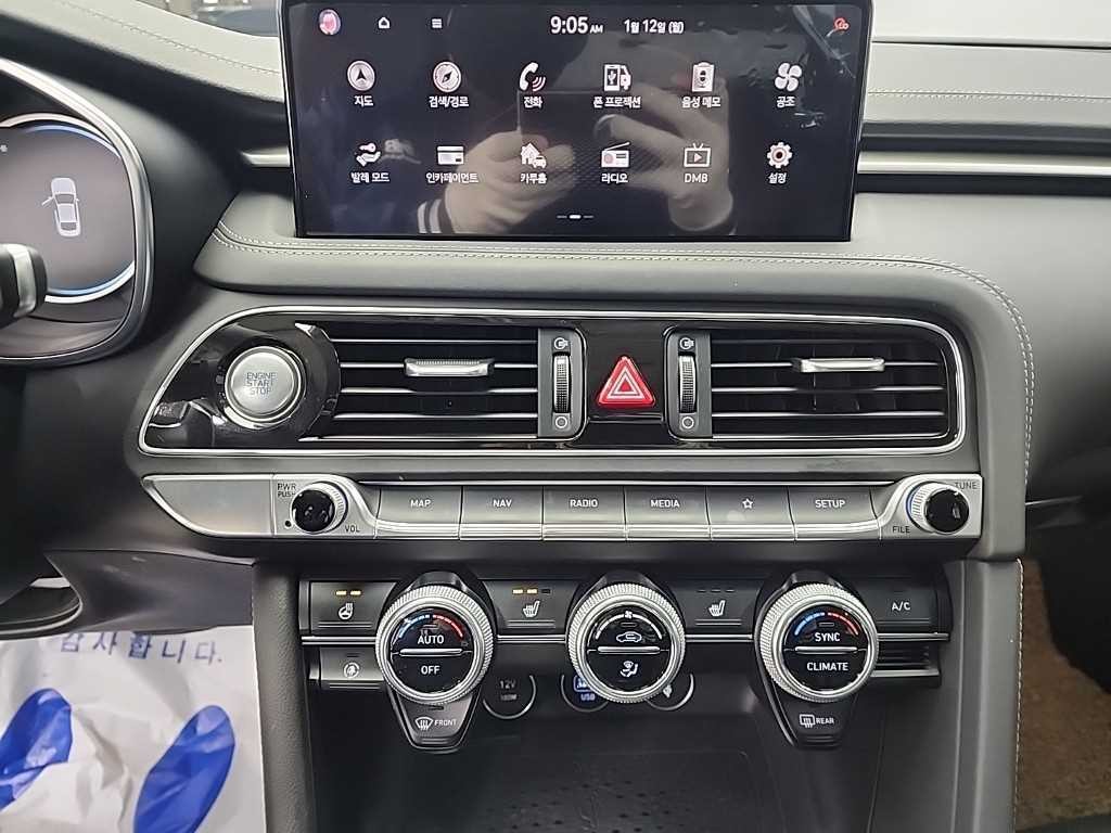 제네시스 G70 더 뉴 G70 가솔린 2.0T 4WD 이미지 10