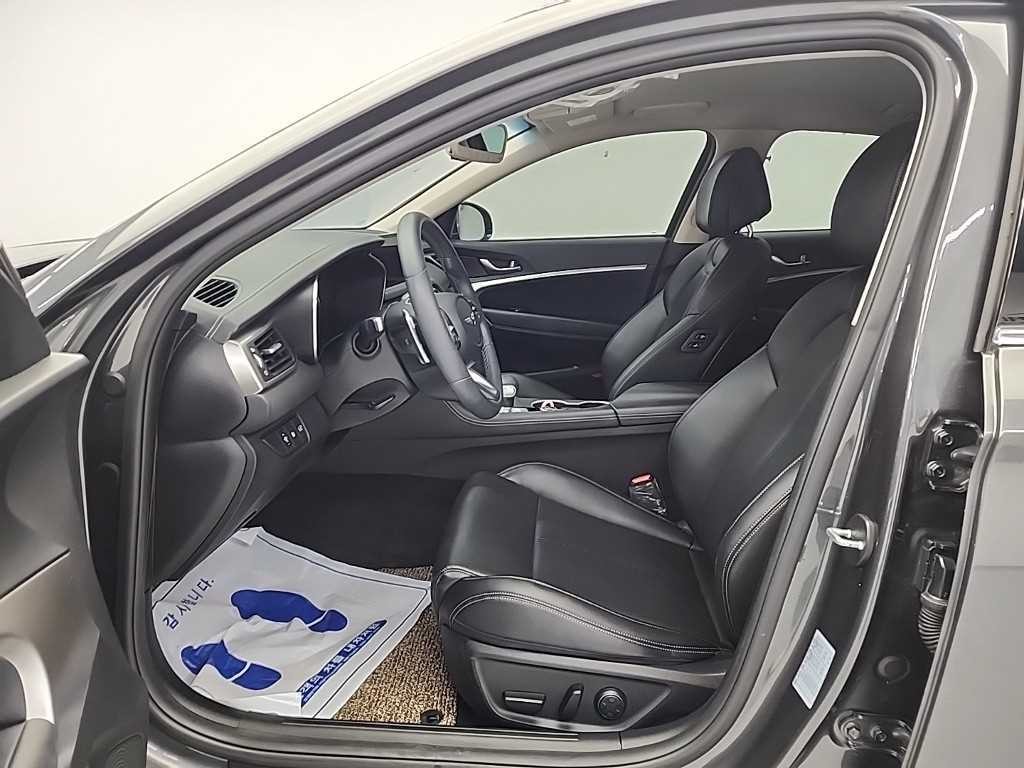 제네시스 G70 더 뉴 G70 가솔린 2.0T 4WD 이미지 11