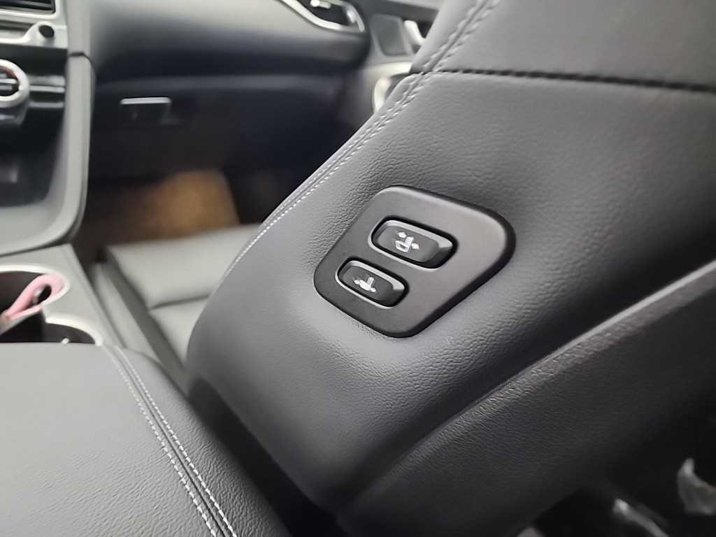 제네시스 G70 더 뉴 G70 가솔린 2.0T 4WD 이미지 14