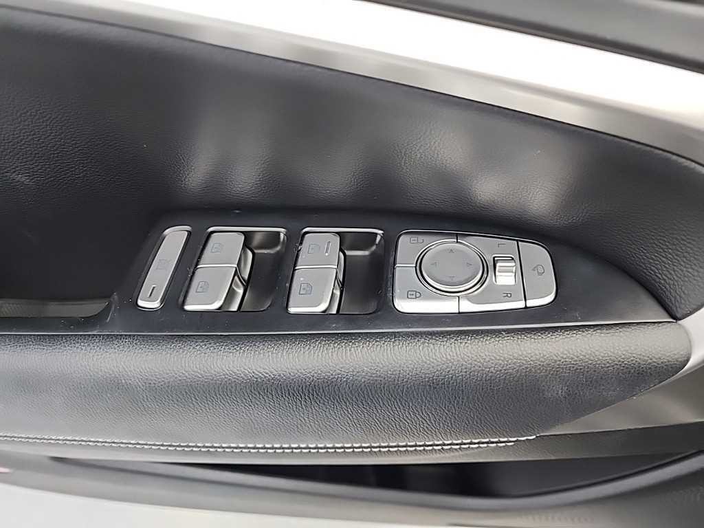 제네시스 G70 더 뉴 G70 가솔린 2.0T 4WD 이미지 17