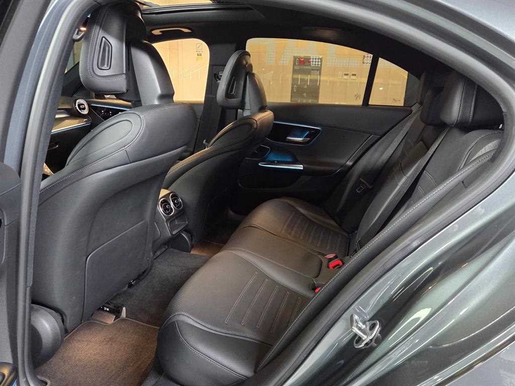 벤츠 C 클래스 C클래스 W206 C300 AMG 라인 이미지 10