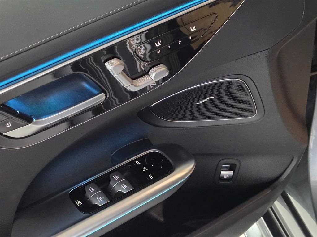 벤츠 C 클래스 C클래스 W206 C300 AMG 라인 이미지 11