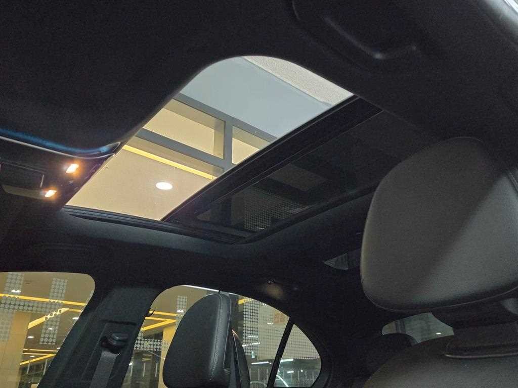 벤츠 C 클래스 C클래스 W206 C300 AMG 라인 이미지 19