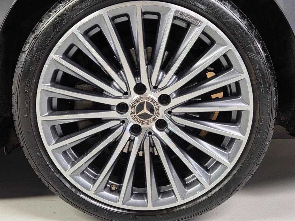 벤츠 C 클래스 C클래스 W206 C300 AMG 라인 이미지 20