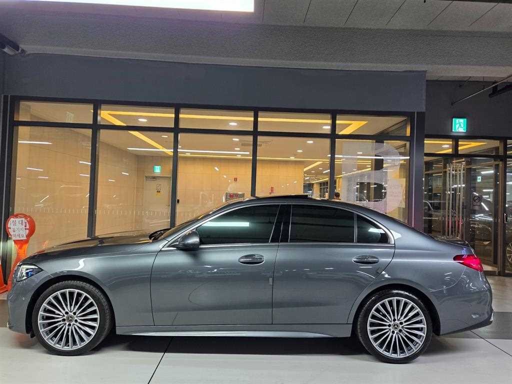 벤츠 C 클래스 C클래스 W206 C300 AMG 라인 이미지 3