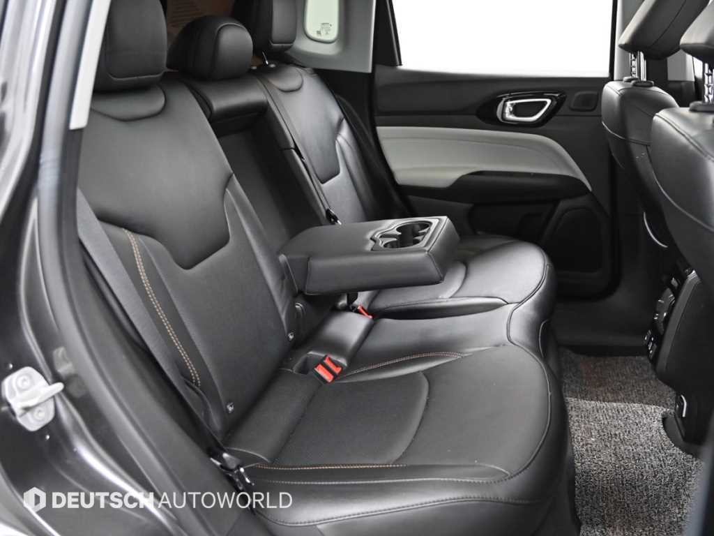 지프 컴패스 컴패스 2세대 2.4 AWD 리미티드 이미지 12