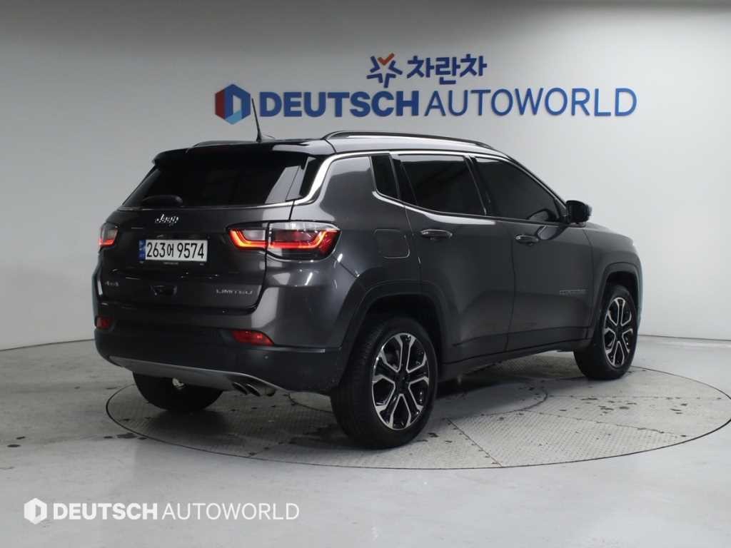 지프 컴패스 컴패스 2세대 2.4 AWD 리미티드 이미지 2