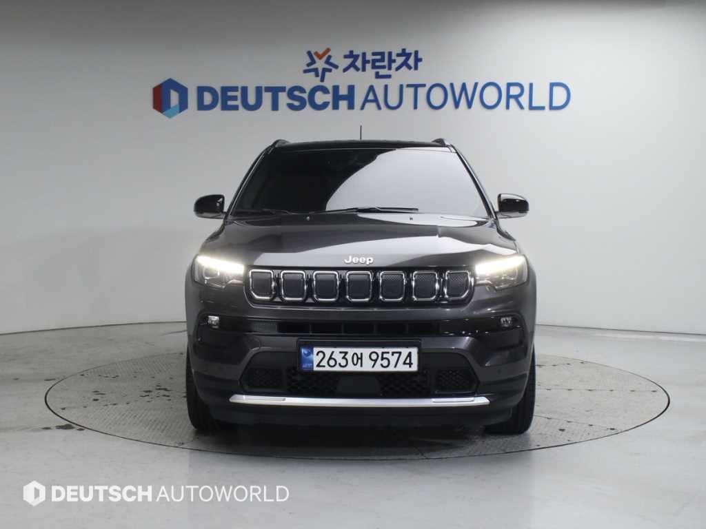 지프 컴패스 컴패스 2세대 2.4 AWD 리미티드 이미지 3