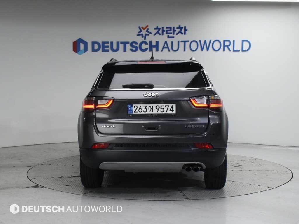 지프 컴패스 컴패스 2세대 2.4 AWD 리미티드 이미지 4