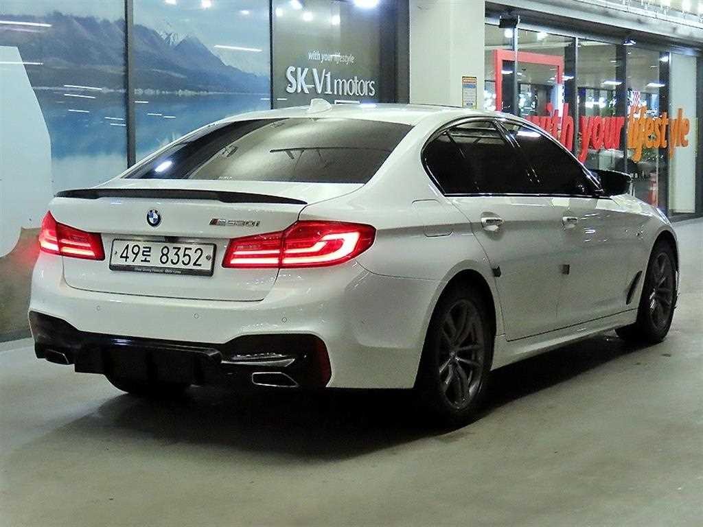 BMW 5시리즈 5시리즈 (G30) 530i M 스포츠 플러스 이미지 4
