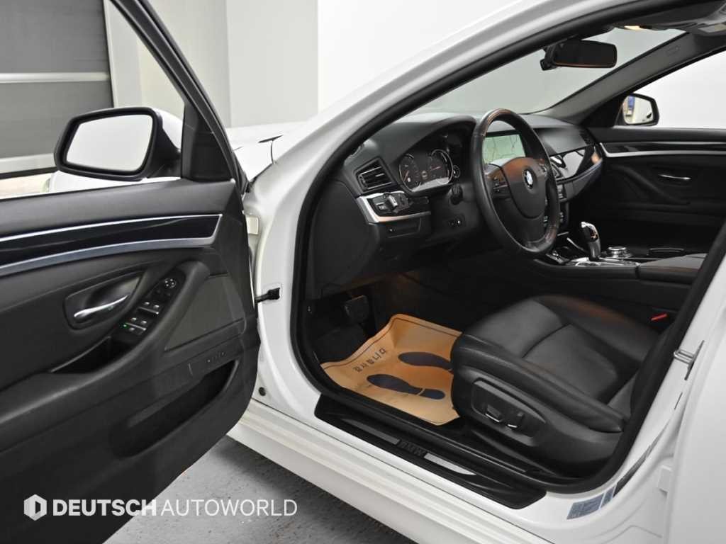 BMW 5시리즈 5시리즈 (F10) 520d xDrive 이미지 11