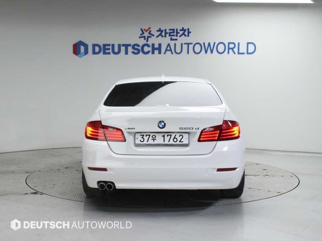 BMW 5시리즈 5시리즈 (F10) 520d xDrive 이미지 4