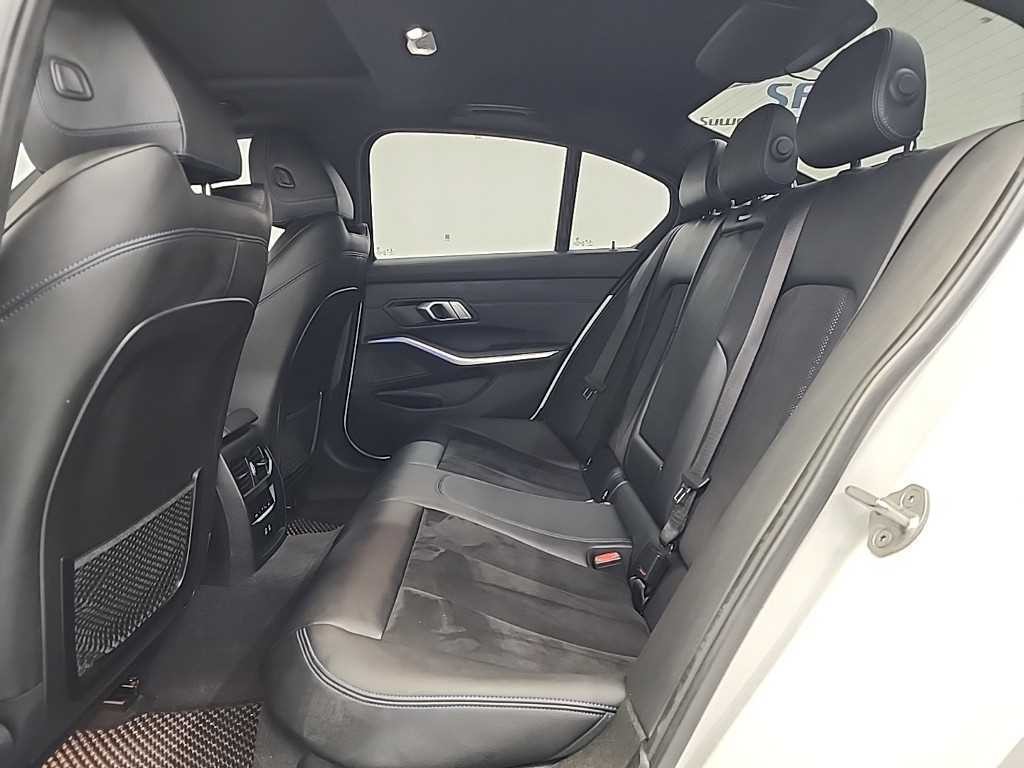 BMW 3시리즈 3시리즈 (G20) 320d xDrive M 스포츠 이미지 12