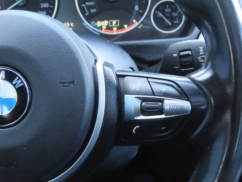 BMW 3시리즈 3시리즈 (F30) 320d xDRIVE 투어링 M 스포츠 이미지 11