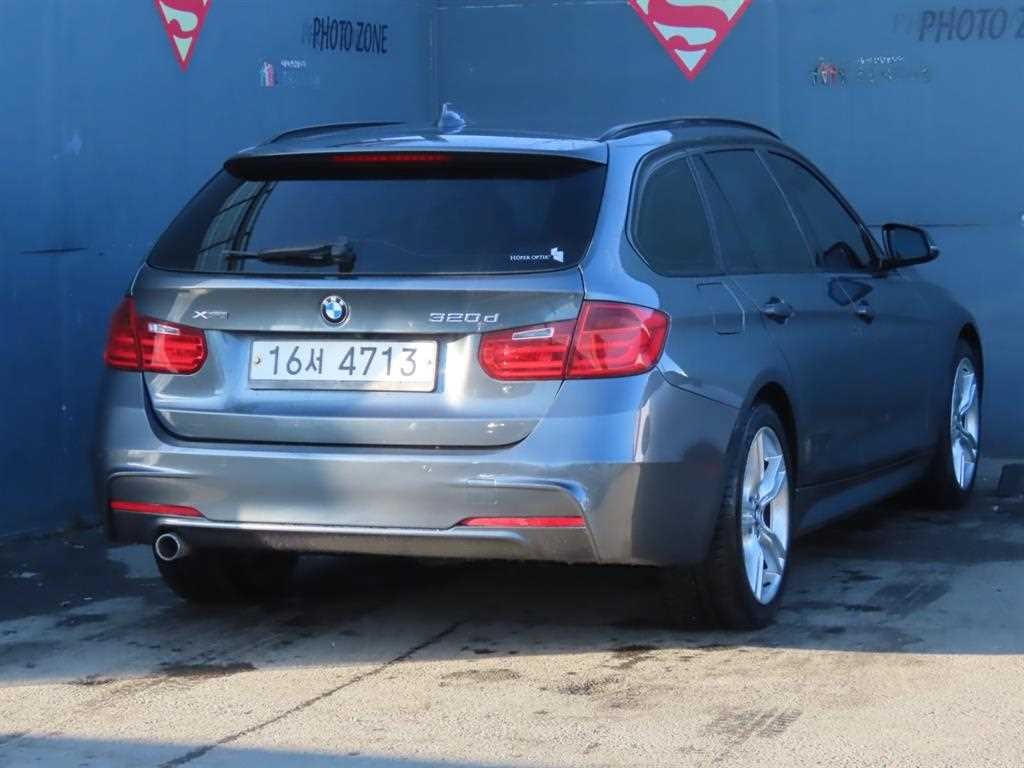 BMW 3시리즈 3시리즈 (F30) 320d xDRIVE 투어링 M 스포츠 이미지 3
