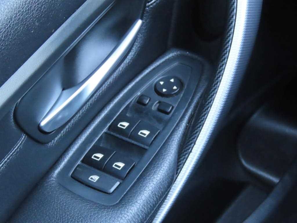BMW 3시리즈 3시리즈 (F30) 320d xDRIVE 투어링 M 스포츠 이미지 9