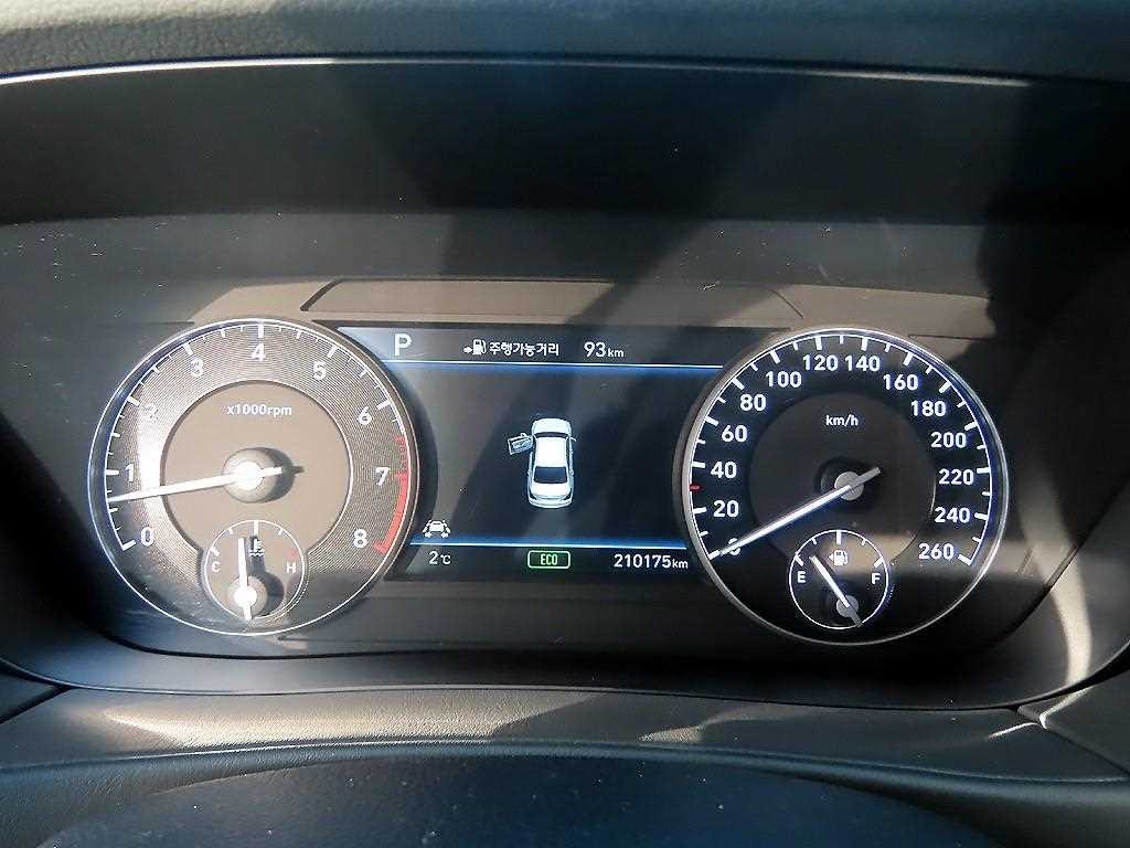 제네시스 EQ900 3.8 GDI AWD 프리미엄 럭셔리 이미지 9
