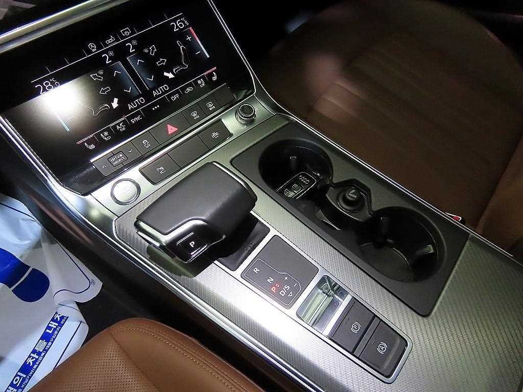 아우디 A6 A6 (C8) 45 TFSI 콰트로 이미지 12