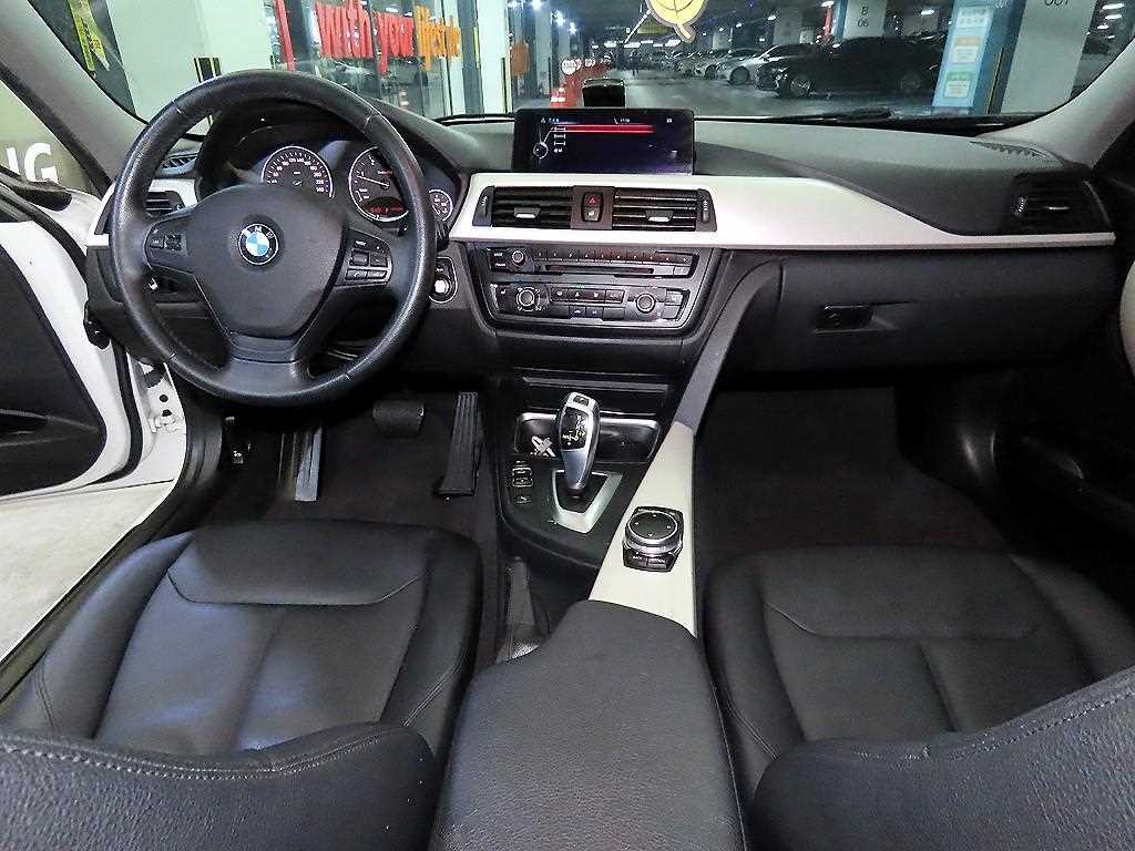 BMW 3시리즈 3시리즈 (F30) 320d ED에디션 이미지 10