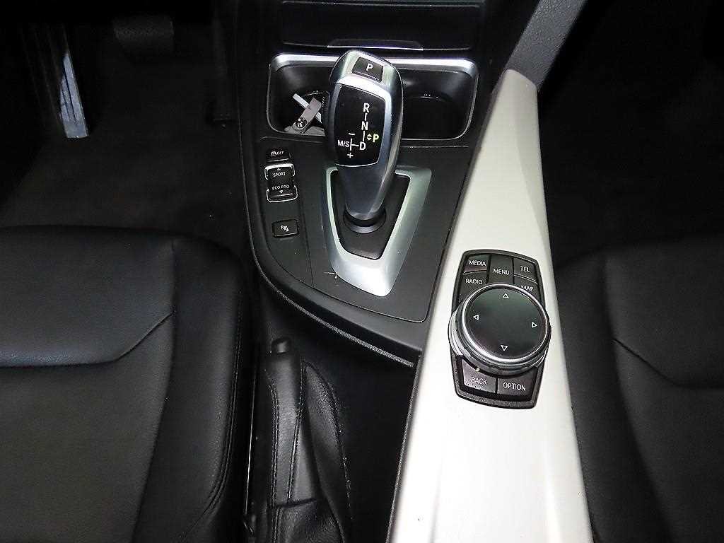 BMW 3시리즈 3시리즈 (F30) 320d ED에디션 이미지 12