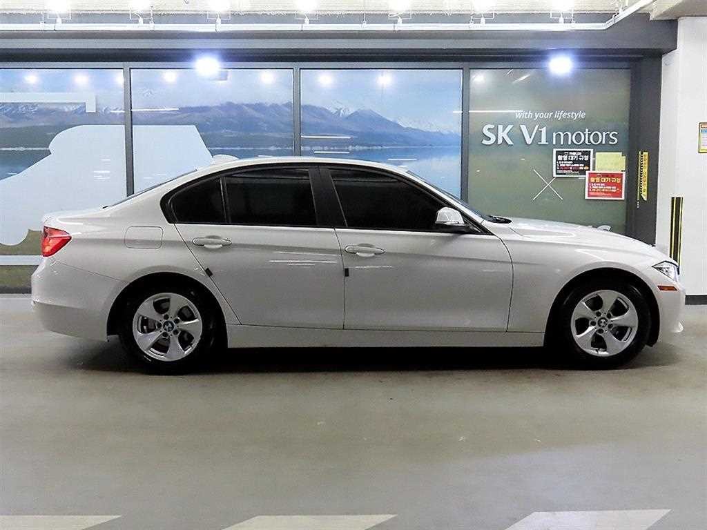 BMW 3시리즈 3시리즈 (F30) 320d ED에디션 이미지 3
