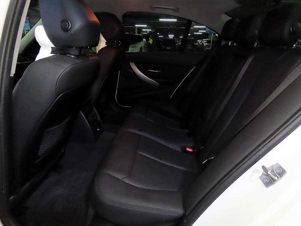 BMW 3시리즈 3시리즈 (F30) 320d ED에디션 이미지 7