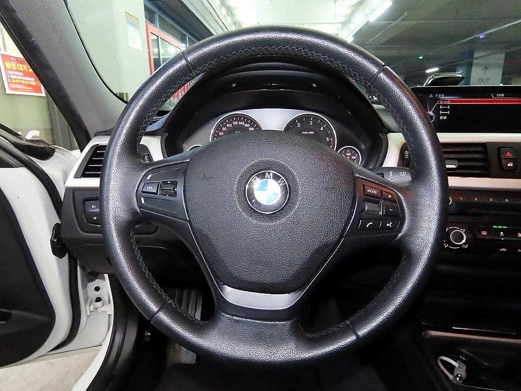 BMW 3시리즈 3시리즈 (F30) 320d ED에디션 이미지 8