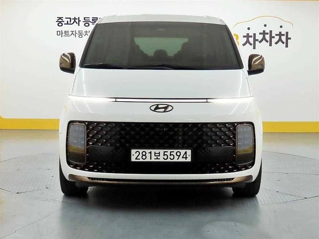 현대 스타리아 4WD 디젤 라운지 인스퍼레이션 9인승 이미지 1