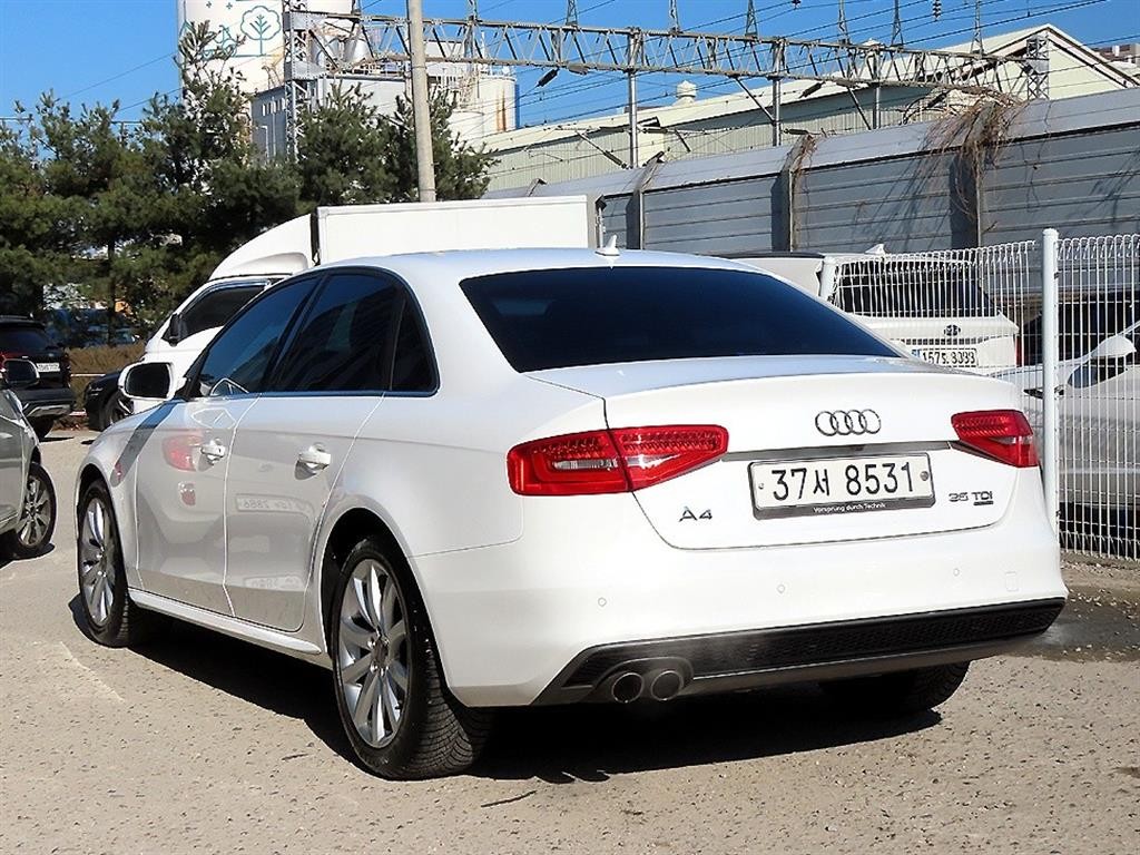 아우디 A4 뉴 A4 35 TDI 콰트로 다이나믹 이미지 3
