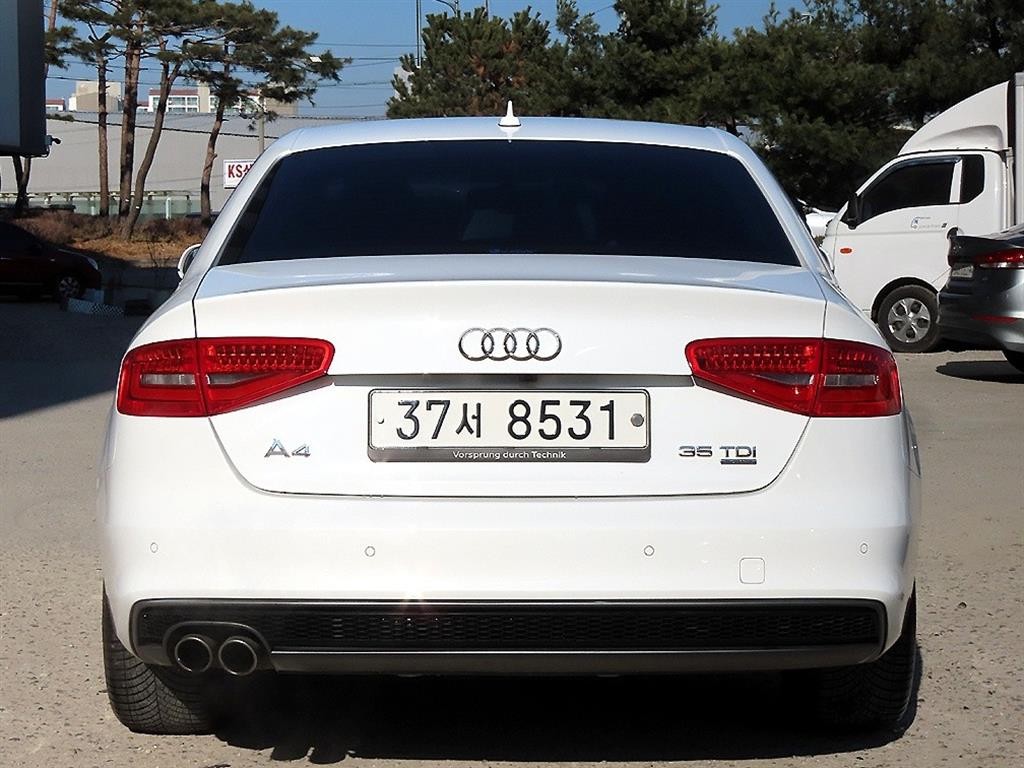 아우디 A4 뉴 A4 35 TDI 콰트로 다이나믹 이미지 4