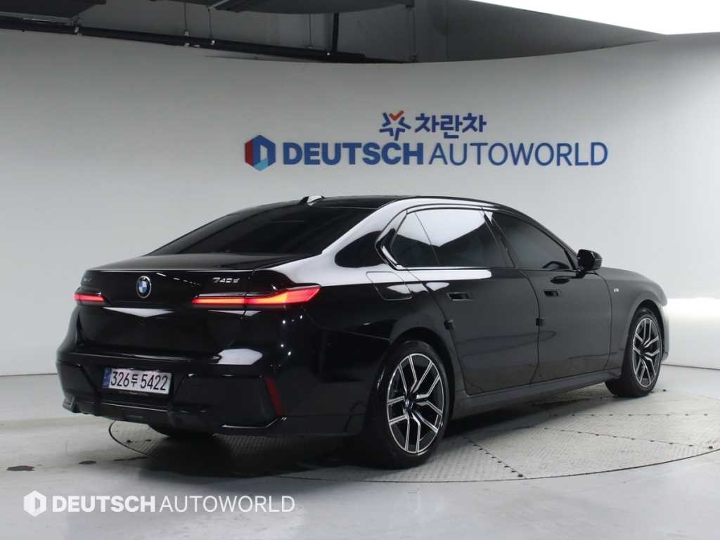 BMW 7시리즈 7시리즈 (G70) 740d xDrive M 스포츠 이미지 2