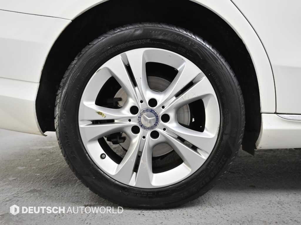 벤츠 C 클래스 C클래스 W205 C220 d 4MATIC 이미지 5