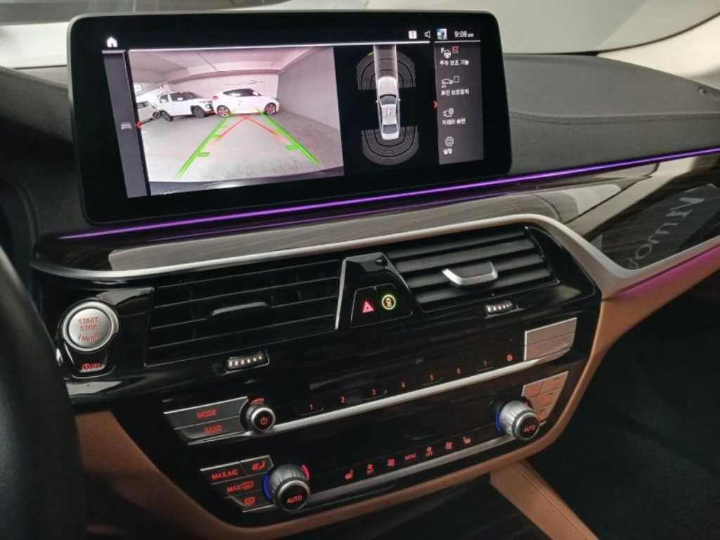 BMW 5시리즈 5시리즈 (G30) 520i 럭셔리 이미지 13